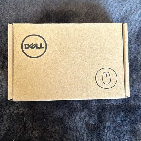 Brand new Dell mouse. Not cordless. Black - Picture 1 of 2
